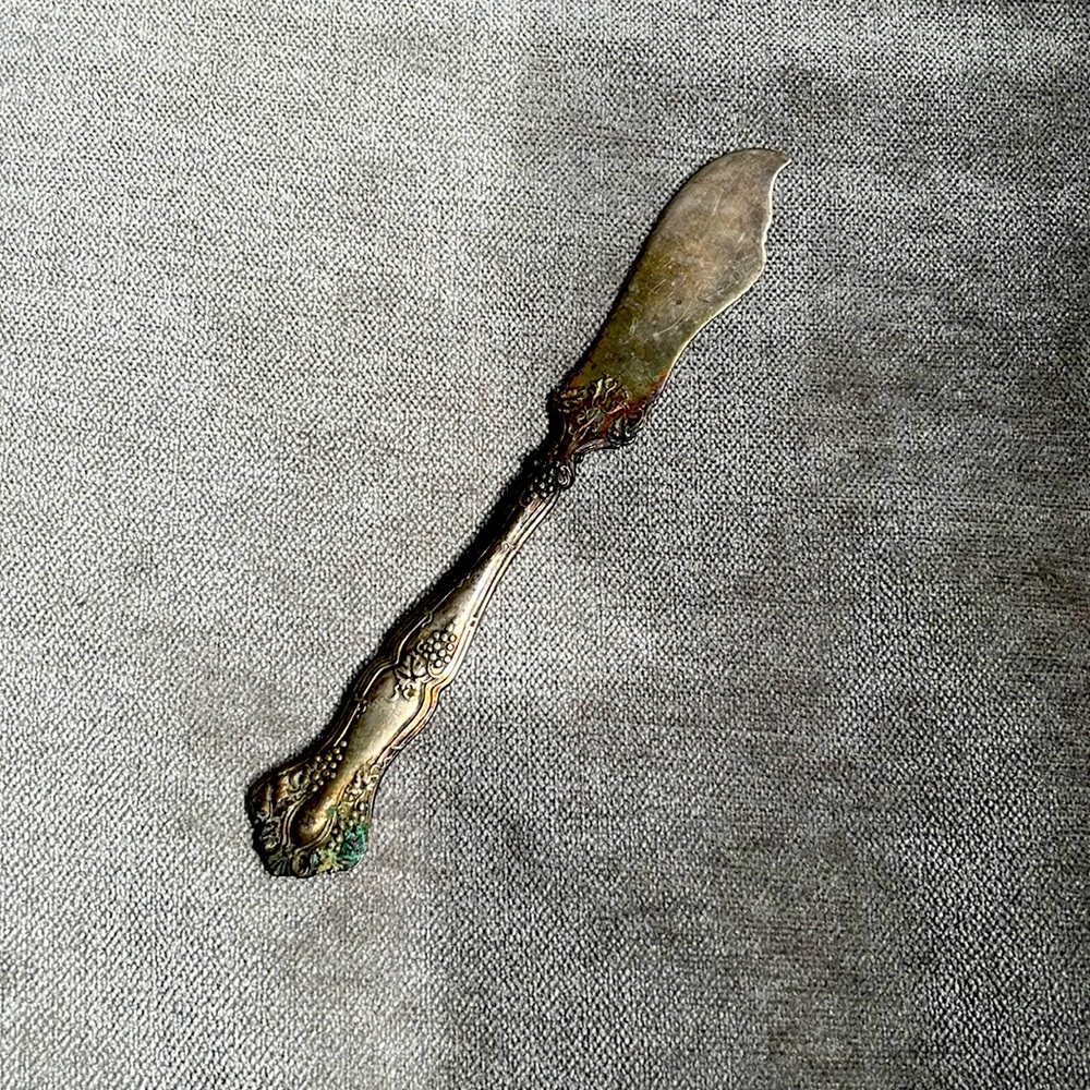 1947 Rogers Bros knife